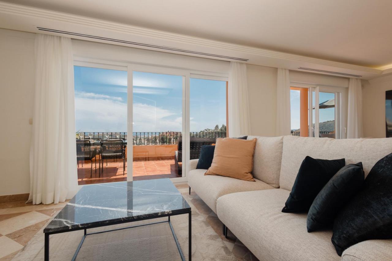 Penthouse With Sea Views In Nueva Andalucia Apartment Marbella