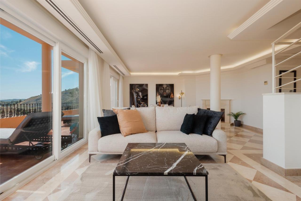 Penthouse With Sea Views In Nueva Andalucia Apartment Marbella