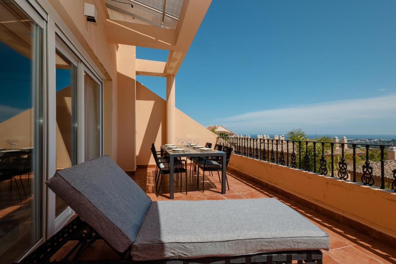 Apartment Penthouse With Sea Views In Nueva Andalucia *