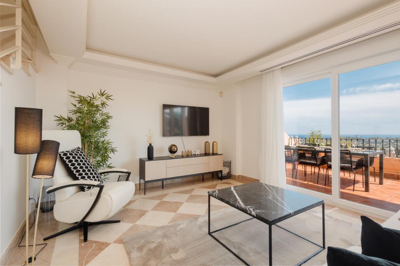 Penthouse With Sea Views In Nueva Andalucia Apartamento