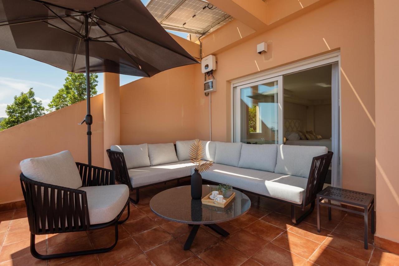 Apartamento Penthouse With Sea Views In Nueva Andalucia