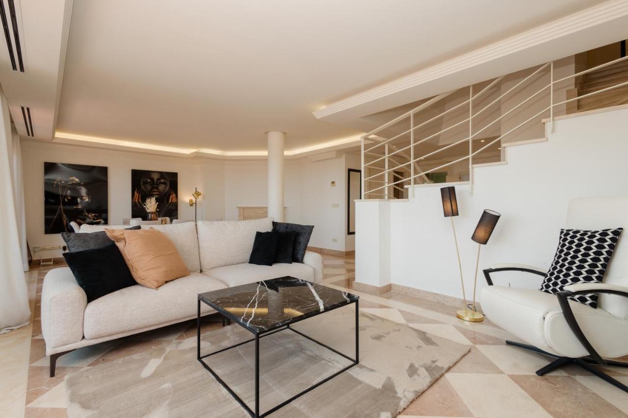 Penthouse With Sea Views In Nueva Andalucia Apartamento